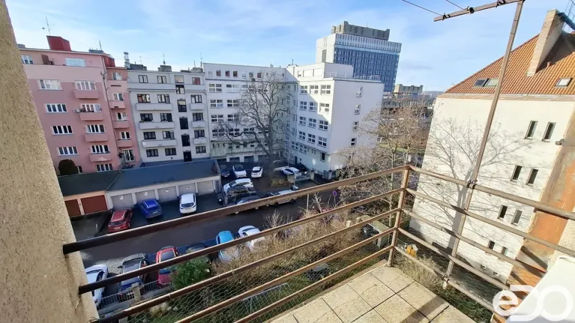 Pronájem bytu 2+kk, Praha, 5. května, 48 m2