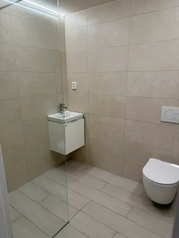 Pronájem bytu 1+kk, Praha - Vinohrady, Nad olšinami, 24 m2