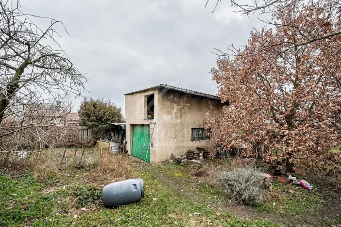 Prodej rodinného domu, Třebusice, 470 m2