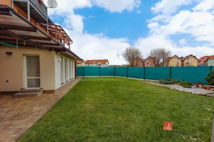 Prodej bytu 4+1, Nupaky, U Valu, 83 m2