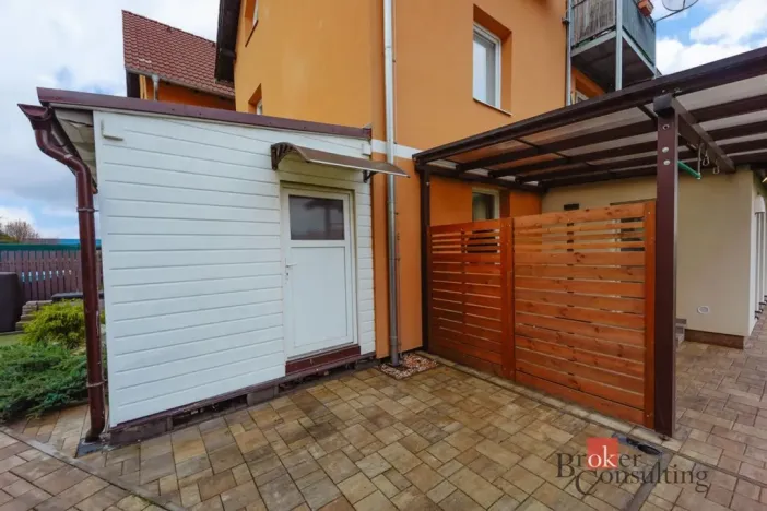 Prodej bytu 4+1, Nupaky, U Valu, 83 m2