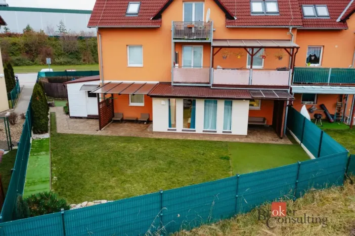 Prodej bytu 4+1, Nupaky, U Valu, 83 m2