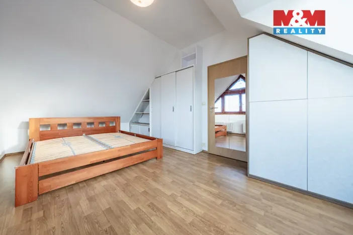 Pronájem bytu 3+kk, Praha - Kolovraty, Meduňková, 109 m2