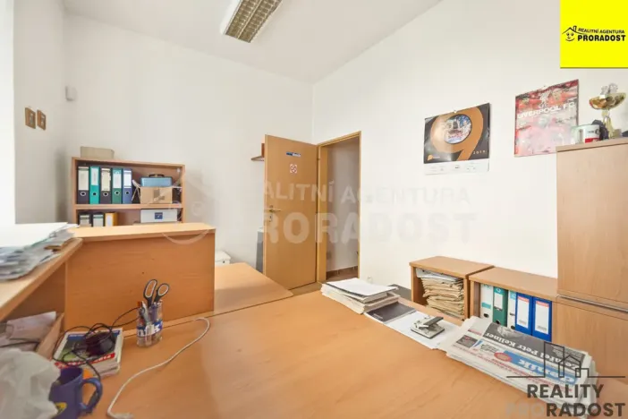 Pronájem kanceláře, Pardubice, třída Míru, 140 m2