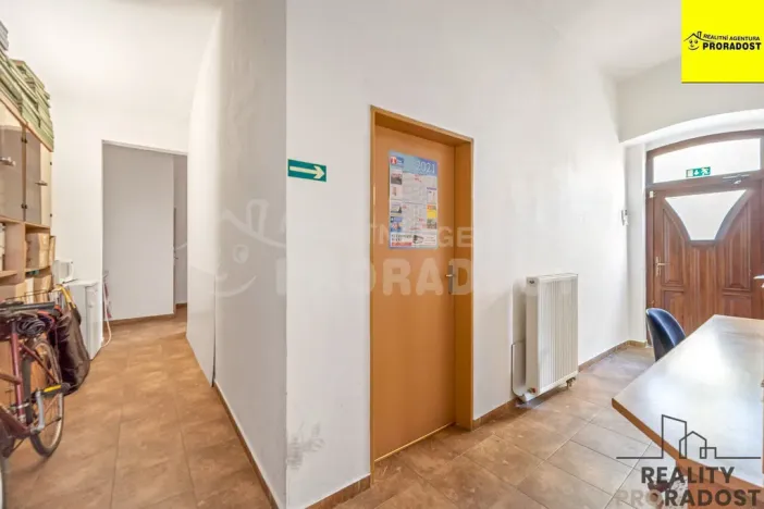 Pronájem kanceláře, Pardubice, třída Míru, 140 m2