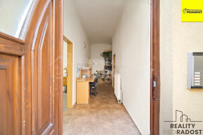 Pronájem kanceláře, Pardubice, třída Míru, 140 m2