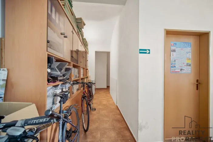 Pronájem kanceláře, Pardubice, třída Míru, 140 m2