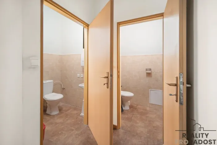 Pronájem kanceláře, Pardubice, třída Míru, 140 m2