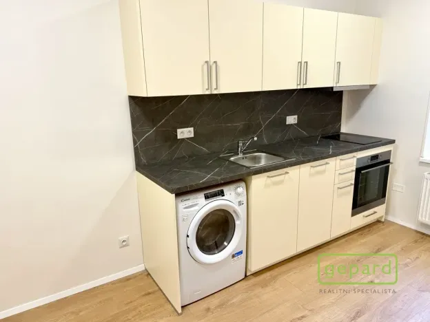 Pronájem bytu 2+kk, Praha - Žižkov, Vlkova, 39 m2