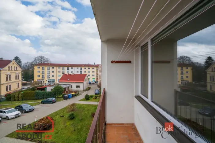 Pronájem bytu 2+1, Rychnov u Jablonce nad Nisou, nám. Míru, 64 m2