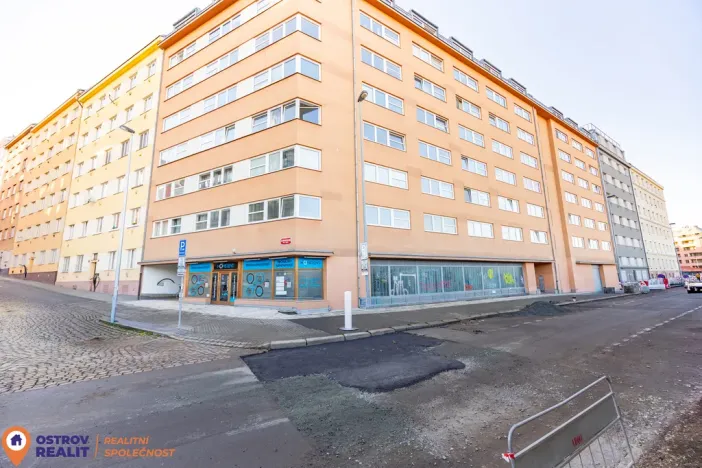 Prodej bytu 2+kk, Praha, Kloboučnická, 56 m2