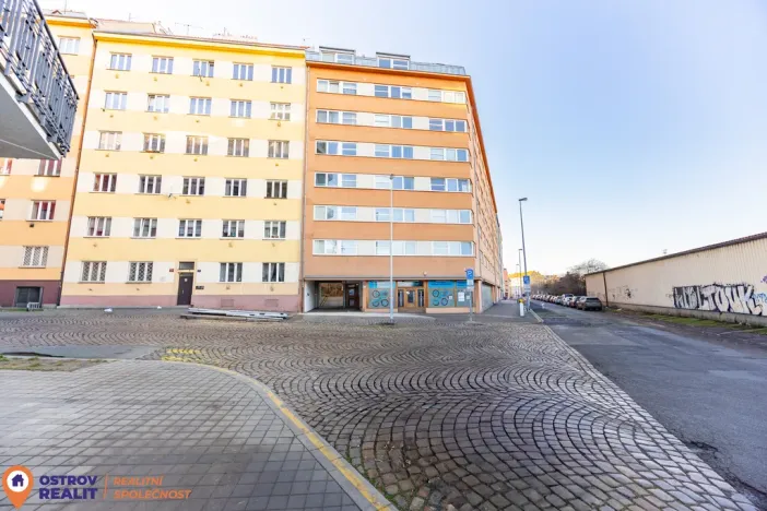 Prodej bytu 2+kk, Praha, Kloboučnická, 56 m2