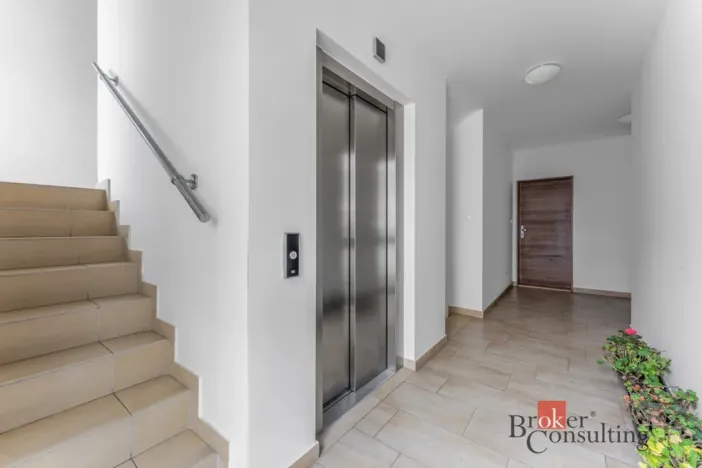 Pronájem bytu 2+kk, Praha - Libeň, Nad Rokoskou, 47 m2