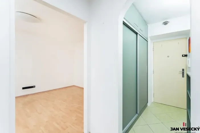 Pronájem bytu 1+1, Praha - Čakovice, Otavská, 29 m2