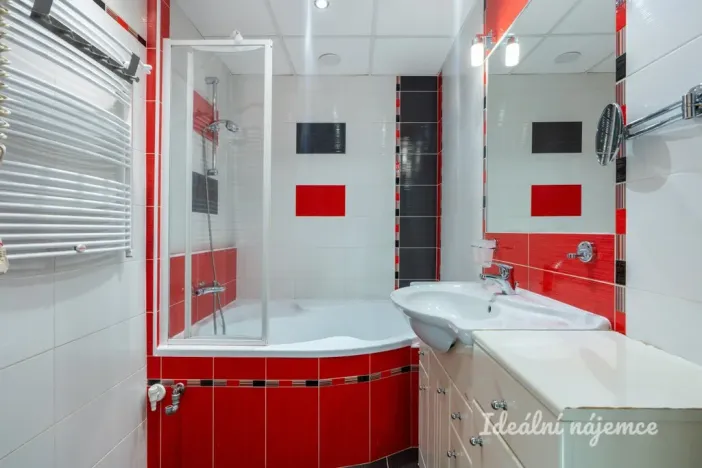 Pronájem bytu 4+1, Praha - Hostivař, Tesaříkova, 79 m2