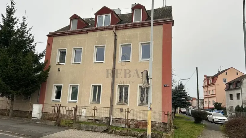 Prodej bytu 2+1, Karlovy Vary, Závodní, 39 m2