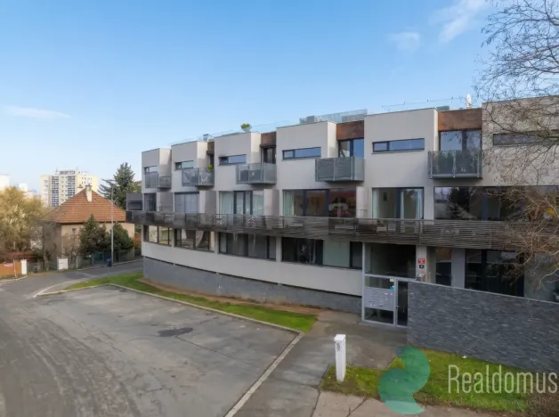 Prodej bytu 3+kk, Praha, Pod průsekem, 65 m2