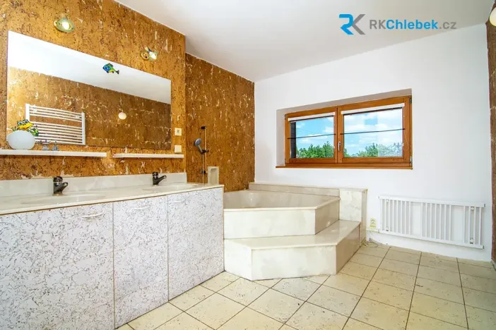 Prodej rodinného domu, Baška, 350 m2