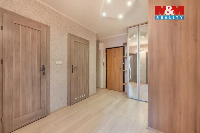 Prodej bytu 3+1, Praha - Letňany, Křivoklátská, 66 m2