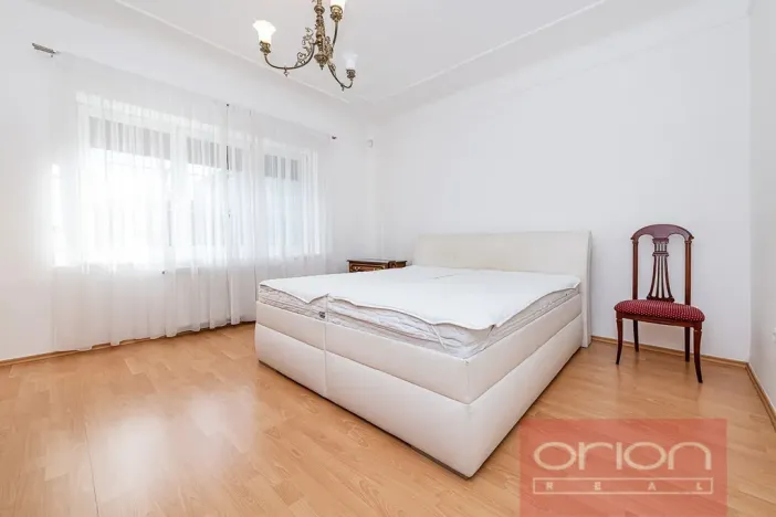 Pronájem rodinného domu, Praha - Suchdol, Havraní, 350 m2