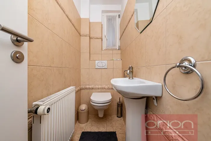 Pronájem rodinného domu, Praha - Suchdol, Havraní, 350 m2