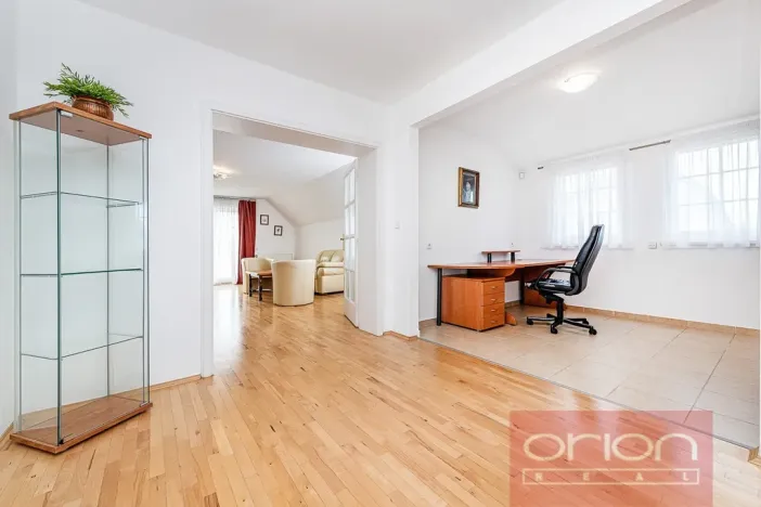 Pronájem rodinného domu, Praha - Suchdol, Havraní, 350 m2