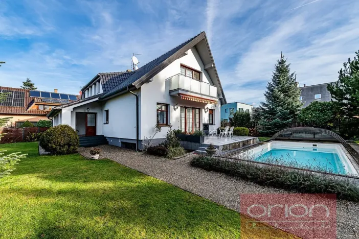 Pronájem rodinného domu, Praha - Suchdol, Havraní, 350 m2