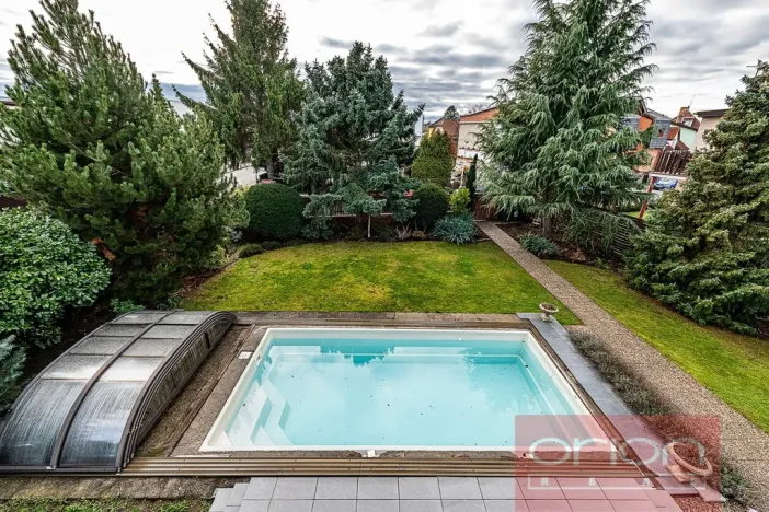 Pronájem rodinného domu, Praha - Suchdol, Havraní, 350 m2