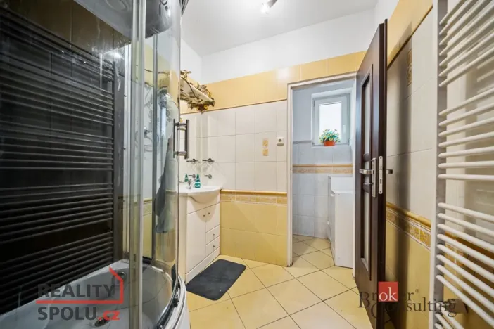 Prodej rodinného domu, Holice, Bratří Čapků, 262 m2