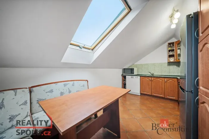 Prodej rodinného domu, Holice, Bratří Čapků, 262 m2