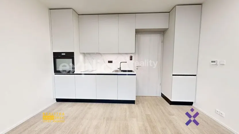 Pronájem bytu 1+kk, Zlín, Nad Stráněmi, 33 m2