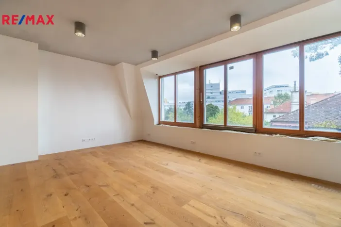 Pronájem bytu 5+kk, Praha, U krčské vodárny, 136 m2
