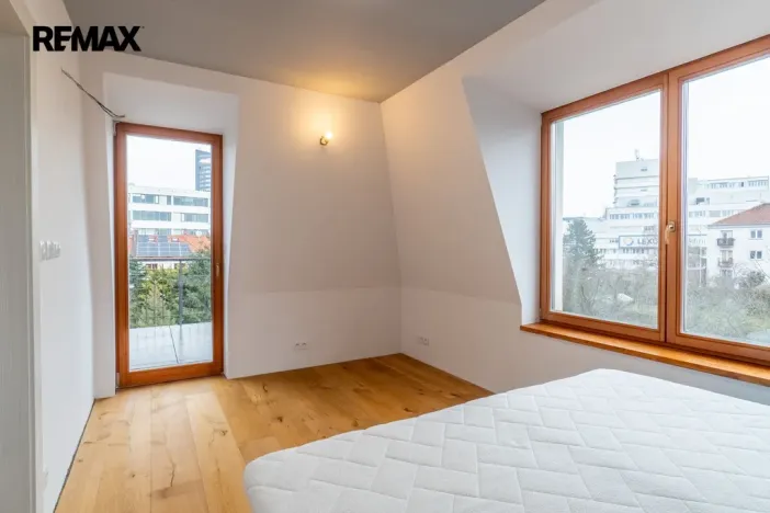 Pronájem bytu 5+kk, Praha, U krčské vodárny, 136 m2