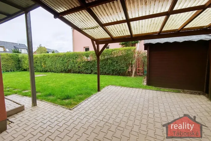 Prodej bytu 3+kk, Nupaky, Luční, 69 m2