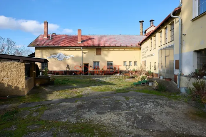 Prodej výrobních prostor, Biskupice, 1612 m2