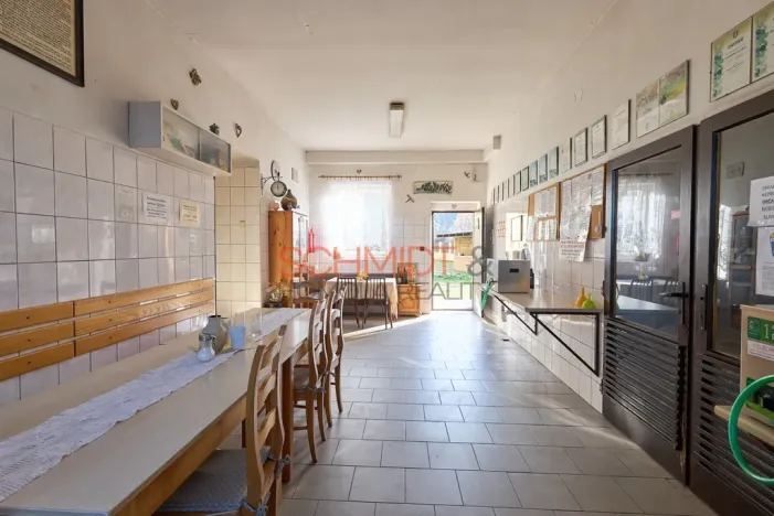 Prodej výrobních prostor, Biskupice, 1612 m2