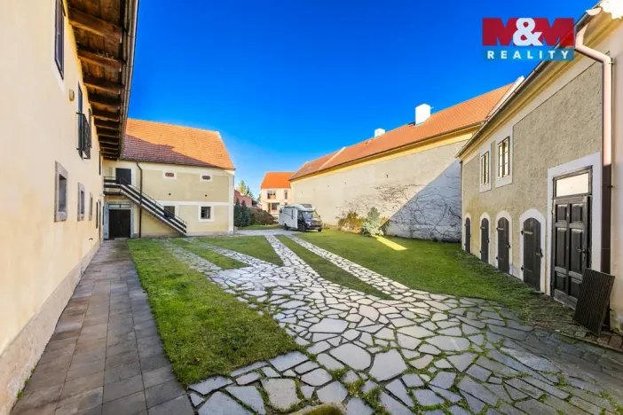 Pronájem zemědělské usedlosti, Dobrovíz, Kladenská, 10270 m2