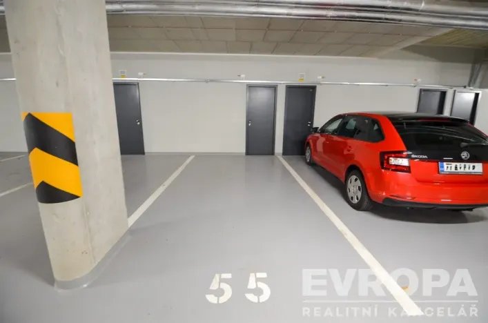 Pronájem bytu 2+kk, Praha - Smíchov, Podbělohorská, 57 m2