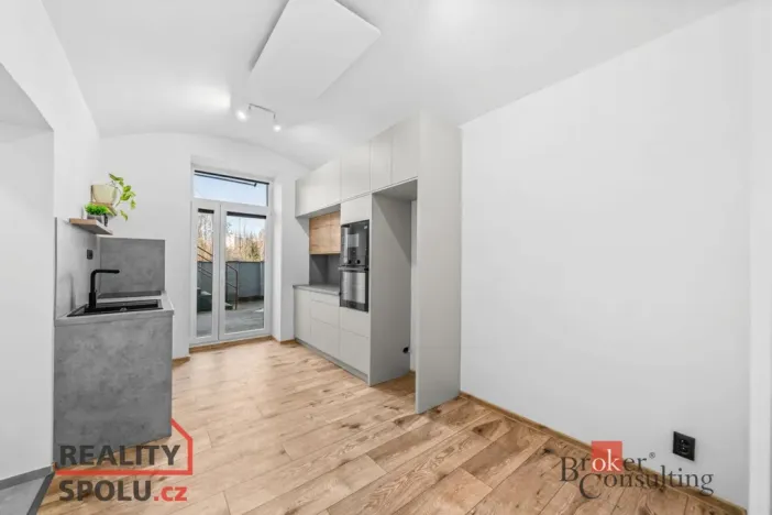 Prodej bytu 2+1, Plzeň - Severní Předměstí, Křížkova, 56 m2