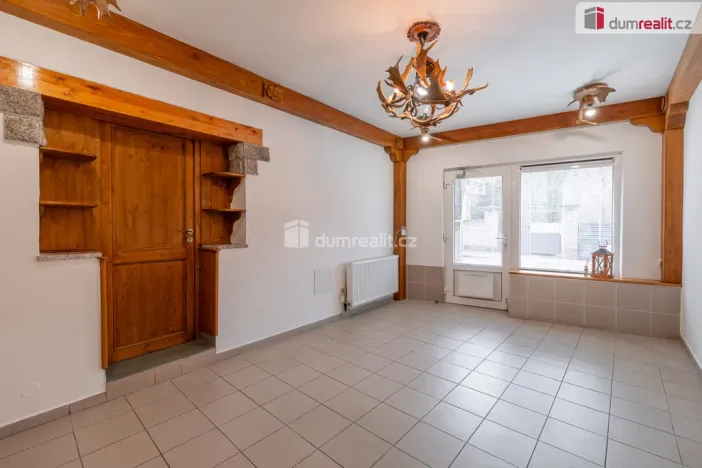 Pronájem obchodního prostoru, Mladá Boleslav - Mladá Boleslav III, Viničná, 107 m2