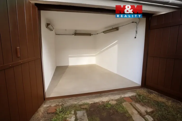 Prodej garáže, Slaný, 18 m2