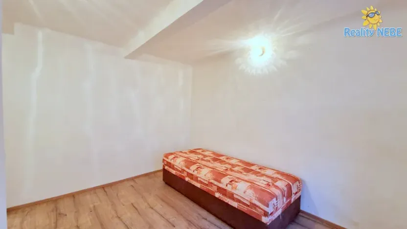 Pronájem bytu 1+kk, Praha - Strašnice, Pod strašnickou vinicí, 16 m2