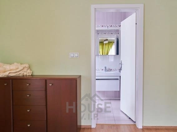 Prodej rodinného domu, Jenštejn, Hradní, 230 m2