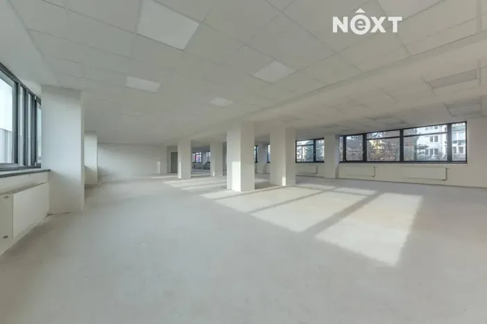 Pronájem kanceláře, Praha - Strašnice, Průběžná, 375 m2