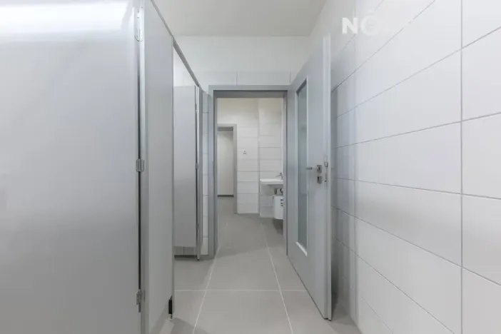 Pronájem kanceláře, Praha - Strašnice, Průběžná, 375 m2