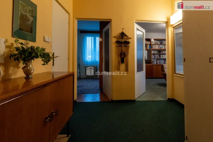 Prodej bytu 3+1, Mariánské Lázně - Úšovice, Hroznatova, 65 m2