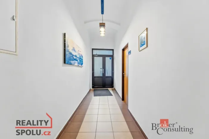 Prodej ubytování, Broumov, Malé náměstí, 298 m2