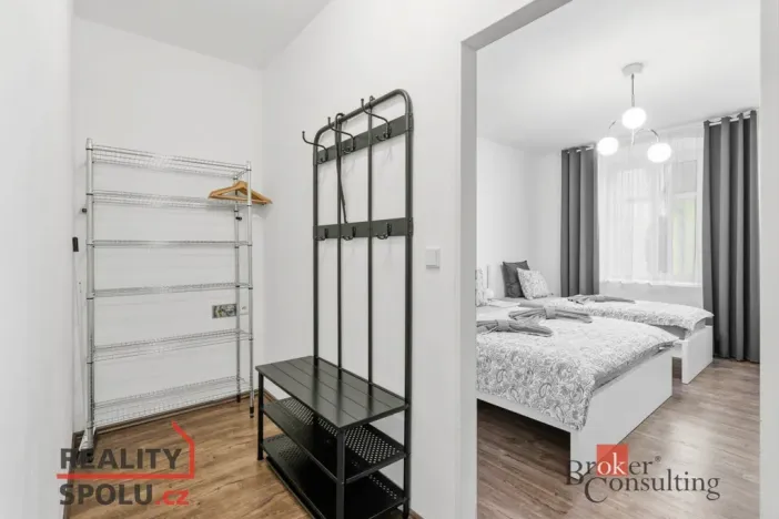 Prodej ubytování, Broumov, Malé náměstí, 298 m2