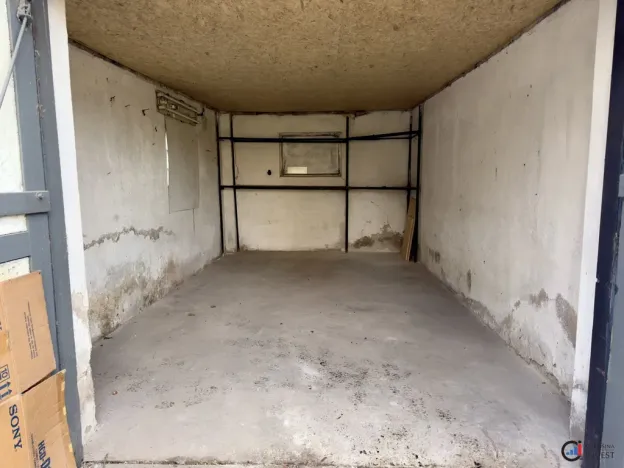 Pronájem garáže, Pardubice, Na Okrouhlíku, 15 m2