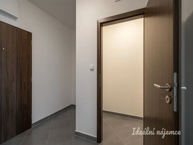 Pronájem bytu 2+kk, Praha - Štěrboholy, Kryšpínova, 54 m2